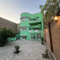 کال سنتر خانم (منشی تماس تلفنی)