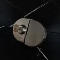 بهداشتی و نو قفل شیشه سکوربت
