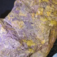 فروش سنگ طلا.سنگ حاوی ذرات طلافوق کلکسیونی