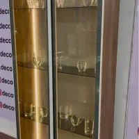 ویترین با درب شیشه ای فریم لس و یونیت ام دی اف