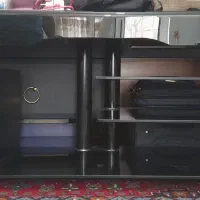 میز تلویزیون شیشه‌ای