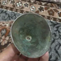 یک عدد زنگوله قدیمی از رودخانه پیدا کردم