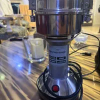 آسیاب برقی ۶۵۰ وات 220-240V پرقدرت و سالم