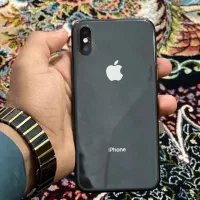ایفون xs