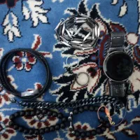 ساعت و گردنبندو دستبند