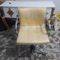 صندلی در حد نو