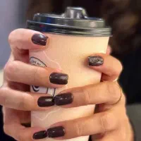 ژلیش و لمینت ناخن،لیفت مژه با تخفیف ویژه