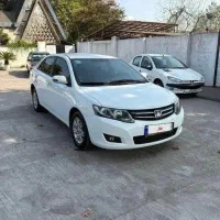 آریو اتوماتیک ۱۳۹۶ بدون‌رنگ درجه‌یک