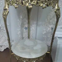 میز تلفن و زیر سماوری برنجی