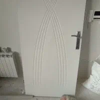 درب سالم و تمیز با چارچوب