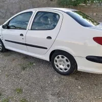206  v8 صندوق دار