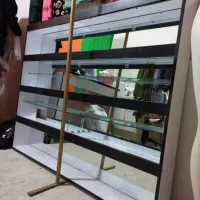 ویترین و میز مغازه