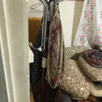 رخت اویز ایستاده