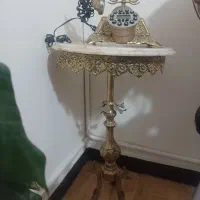 میز تلفن و تلفن برنجی