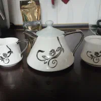 قوری و قندون و شکرپاش