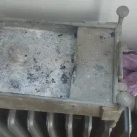 یک منقل برنجی کوچک تمیز