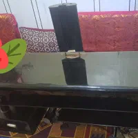 ۳عددمیز تلفزیون شیشه ایی
