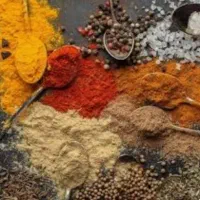 فروش خرده و عمده انواع ادویه جات و سبزیجات خشک