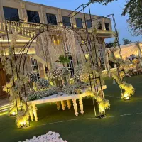 کارگر ساده اتباع  کار در باغ تالار