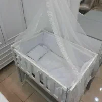 گهواره شیردهی + ماشین شارژی + پنل لوستر سقفی چوبی