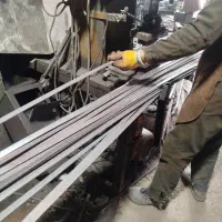 استخدام کارگر ساده و رنگ کار پودری و آهنگر