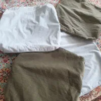 6عدد رو یه کوسن