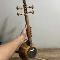 کمانچه نریمان ، سه تار عزیزی