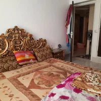 تخت و میز آرایش و پاتختی