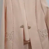 کت وشلوار سایز ۴۲و تعدادی شال دونه ای ۱۰۰