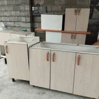 کابینت فلزی .ولی درهاش ام دی اف ..