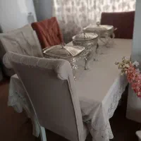 ۴عددصندلی غذاخوری،مقطوع۲میلیون تومن.