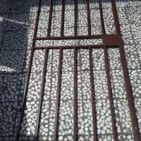 حفاظ درب ورودی آپارتمان