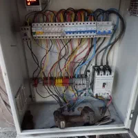 برق کشی برقکار