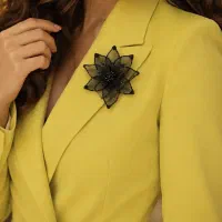 گل سینه یا گلسر یا اکسسوری مو