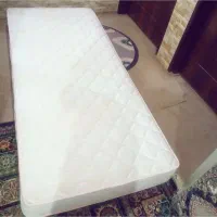 مقداری وسیله به فروش می‌رسد
