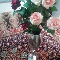 گل و گلدان
