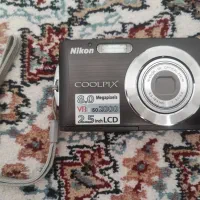دوربین Nikon مدل COOLPIX سالم