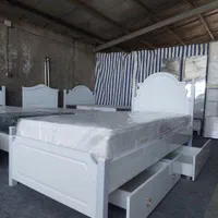تخت سه لبه تاج بلند سارای با کفی