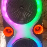 اسپیکر عالی همراه با میکروفون و کنترل
