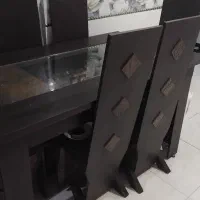 میز و صندلی ۶ نفره در حد نو نو نو قیمت مناسب