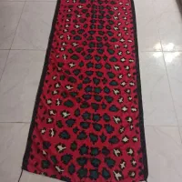 تعدادی شال وروسری نو ودرحدنو.قیمت۵۰تا۲۰۰