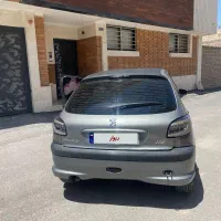 پژو 206