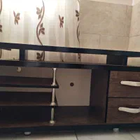 میز نلویزیونی در حد نو