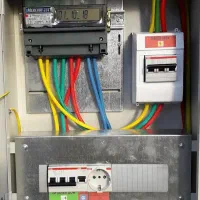 برقکاری ساختمان کلی و جزئی خورده کاری و اتصالی