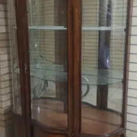 ویترین چوب گردو