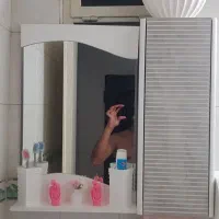 آینه دستشویی