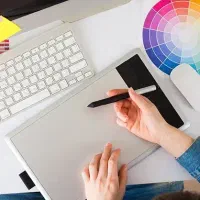 استخدام فوری گرافیست ویژه دانشجوهای ترم‌بالا