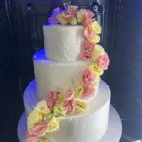 پذیرش سفارش کیک و ماکت عروسی