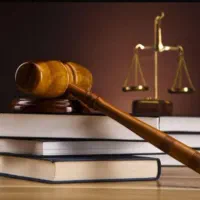 وکیل پایه یک دادگستری