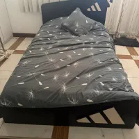 تخت یک و نیم نفره